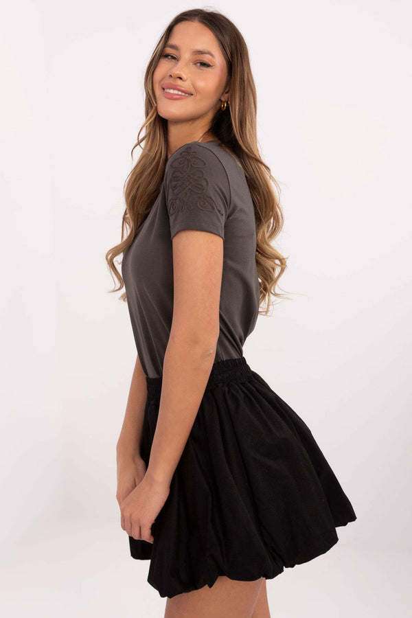 T-shirt model 210661 Relevance